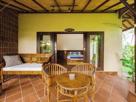 Ubud Shanti Rice Field House by Supala