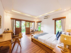 Ubud Shanti Rice Field House by Supala