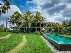 Uma Giri Villas
