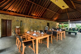 Uma Giri Villas