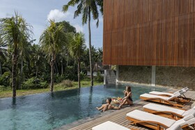 Unagi Wooden Villas by Emana