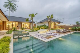 Villa The Kayu By Goro