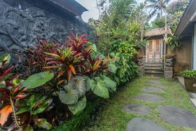 Wooden Ganeca Villas by Pramana Villas