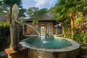 Wooden Ganeca Villas by Pramana Villas