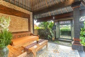 Wooden Ganeca Villas by Pramana Villas