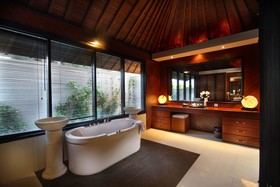 Aisis Luxury Villas And Spa