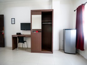 HER Mandiri Guest House by RedDoorz