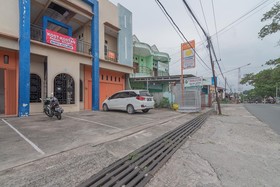 Syariah near Terminal Batu Ampar 2 by  RedDoorz