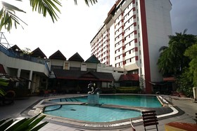 Capital O 1963 Hotel The New Benakutai