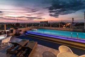 Best World Kindai Hotel