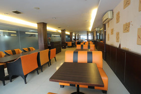 Hotel Sembilan Sembilan by OYO Rooms