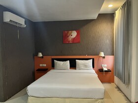 Tri Homestay by OYO