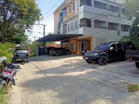 Tri Homestay by OYO