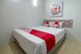 Hm Guest House by OYO Rooms