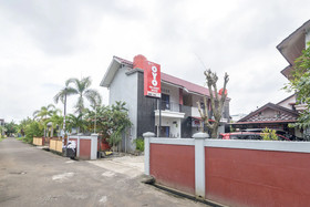 Hm Guest House by OYO Rooms