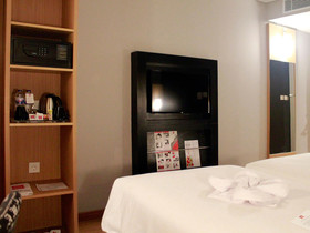 ibis Pontianak City Center