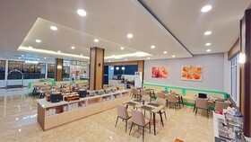 Front One Boutique Adria Boyolali