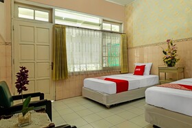 Griya Raharja Guest House Syariah By OYO