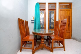 Griya Widya Syariah by OYO Rooms