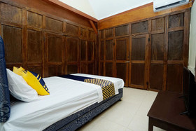 Omah Mbah Lurah Syariah by OYO Rooms