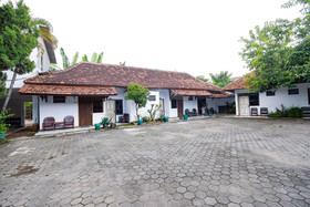 SPOT ON 2865 Sartika Inn Pati