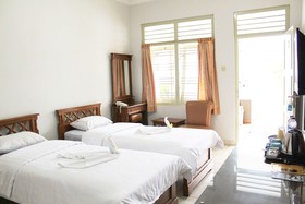 Hotel Besar