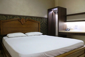 Hotel Besar