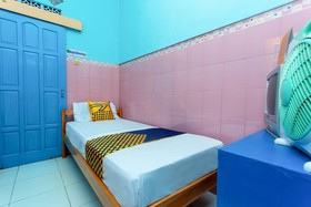 Hotel Budi by OYO Rooms