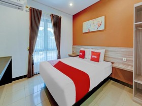 OYO 90497 Navaya Guest House