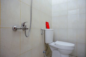 RedDoorz near Living Plaza Purwokerto