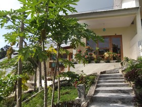 CF Komodo Hotel