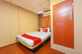 Penginapan Mc Lodge By OYO