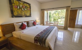 Puri Sari Beach Hotel