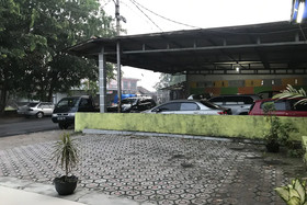 Hotel Rapos by OYO Rooms