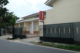 Mango Residence by OYO Rooms