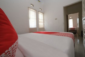 Mango Residence by OYO Rooms