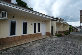 Mango Residence by OYO Rooms