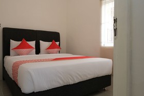 Mango Residence by OYO Rooms