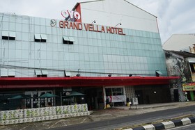 OYO 629 Grand Vella Hotel