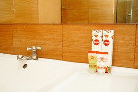 OYO 629 Grand Vella Hotel