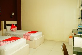 OYO 629 Grand Vella Hotel