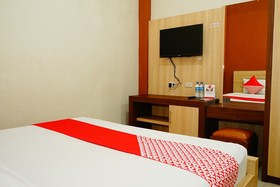 OYO 629 Grand Vella Hotel