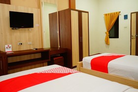 OYO 629 Grand Vella Hotel