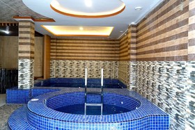 OYO 629 Grand Vella Hotel