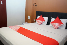 Ren'z Hotel BY OYO Rooms