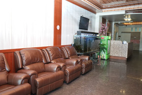 Ren'z Hotel BY OYO Rooms