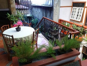 RedDoorz @ Arwiga Hotel