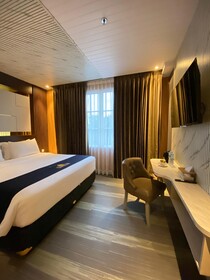 Avery de'Grand City Hotel Bandung