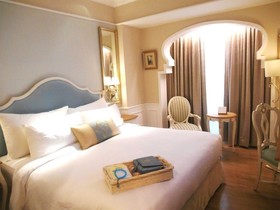 Noor Hotel