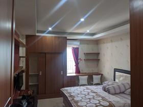 Pinewood Apartment by Vial